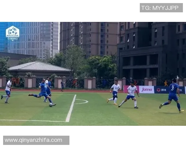 徽商银行足球明星助力青少年足球发展共筑梦想未来